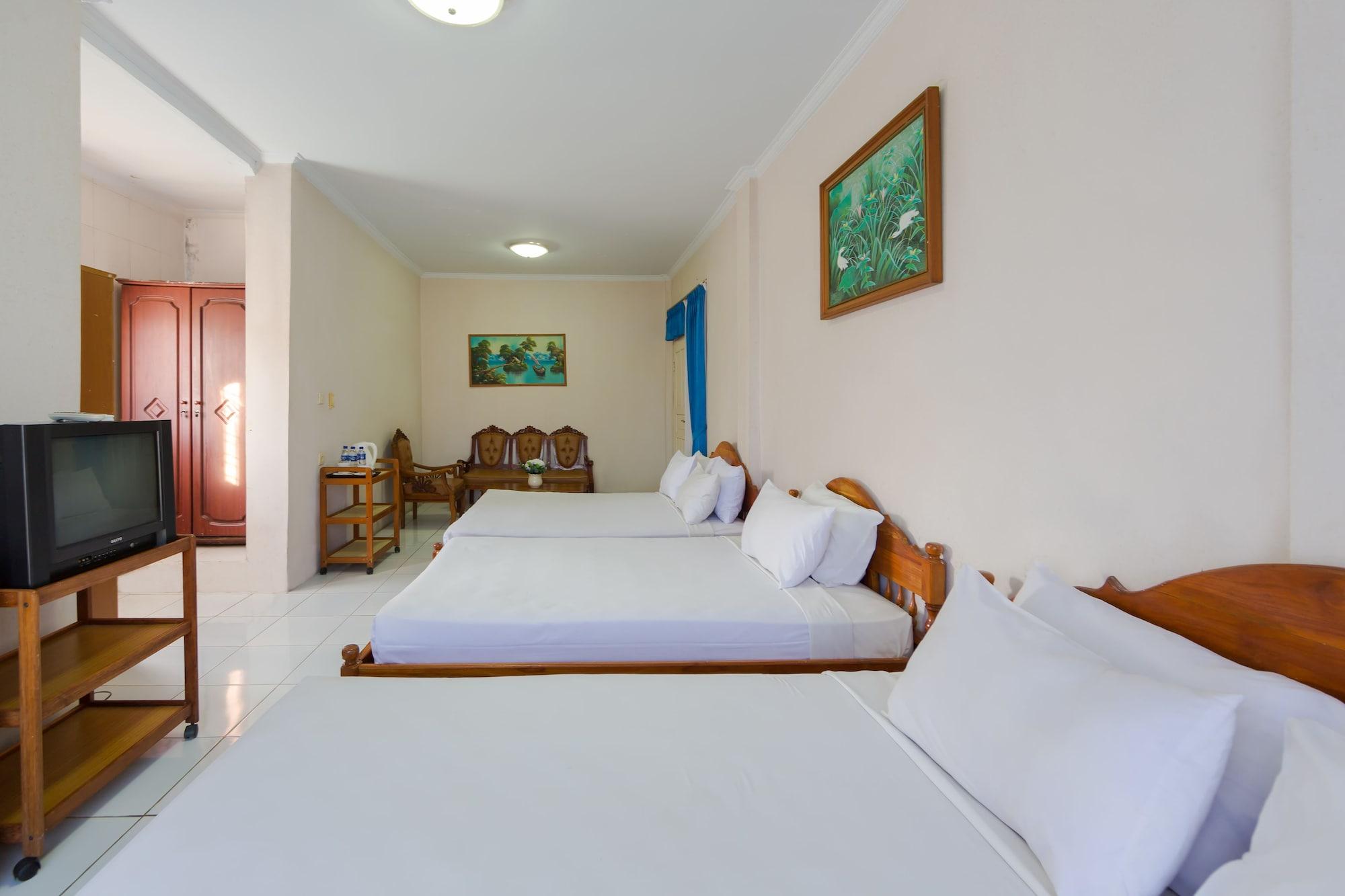 Oyo 3134 Puri Tamu Hotel Джимбаран Екстер'єр фото