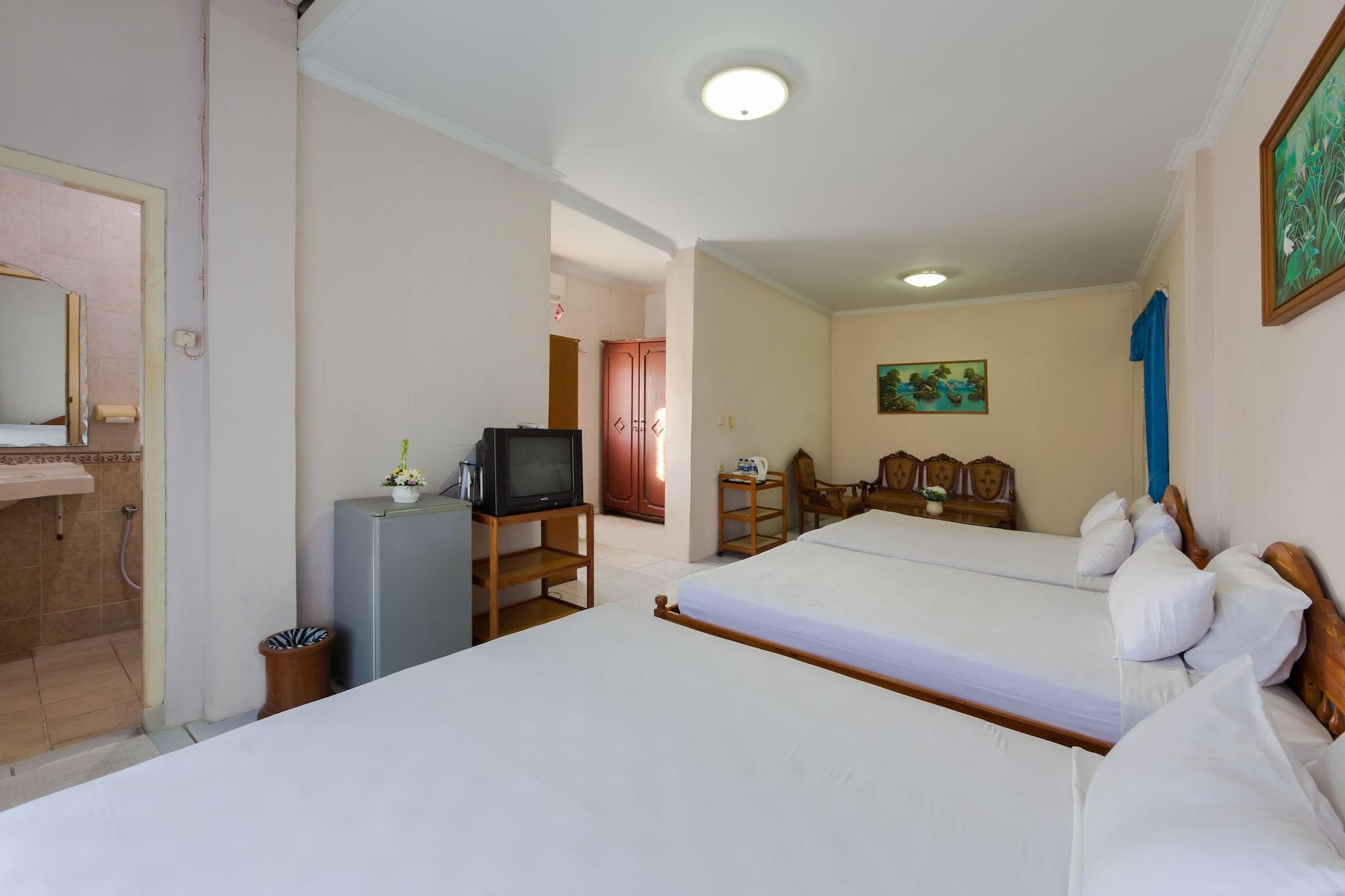 Oyo 3134 Puri Tamu Hotel Джимбаран Екстер'єр фото