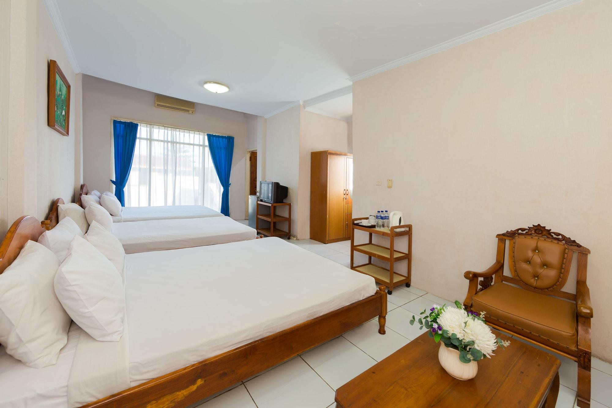 Oyo 3134 Puri Tamu Hotel Джимбаран Екстер'єр фото