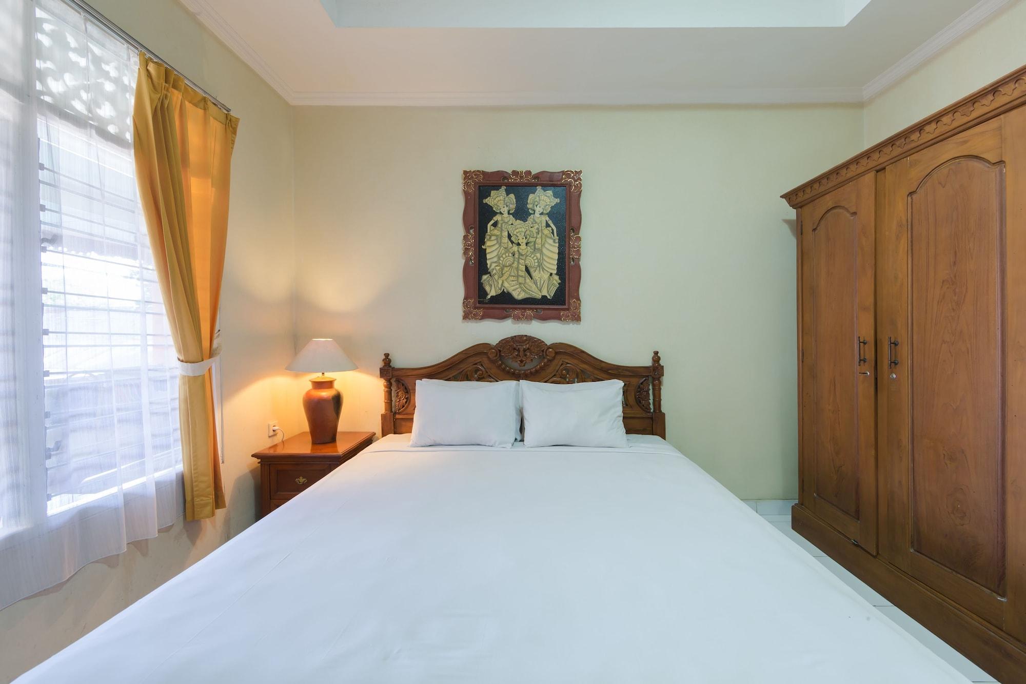 Oyo 3134 Puri Tamu Hotel Джимбаран Екстер'єр фото