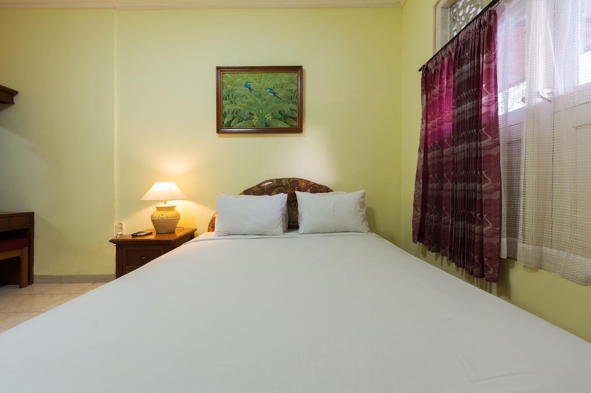 Oyo 3134 Puri Tamu Hotel Джимбаран Екстер'єр фото