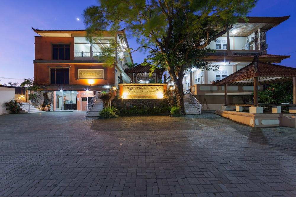 Oyo 3134 Puri Tamu Hotel Джимбаран Екстер'єр фото