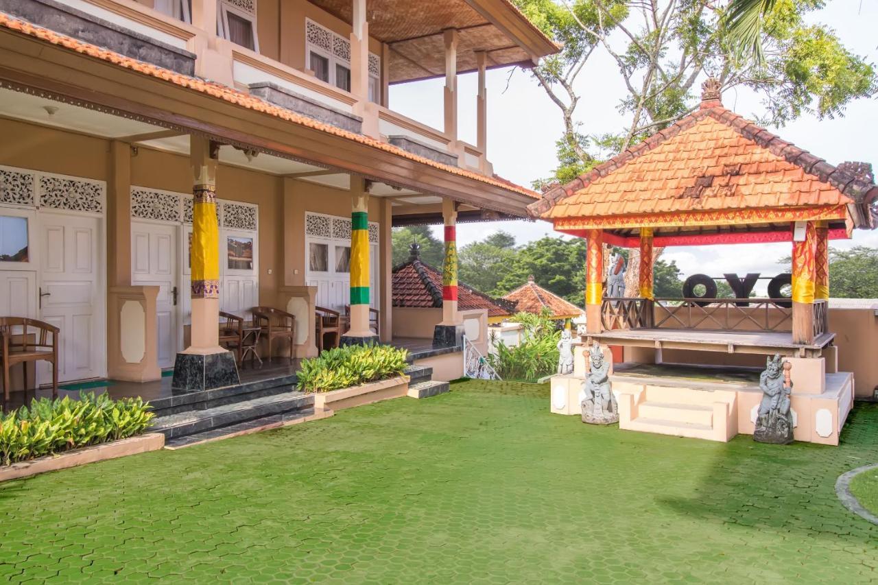 Oyo 3134 Puri Tamu Hotel Джимбаран Екстер'єр фото