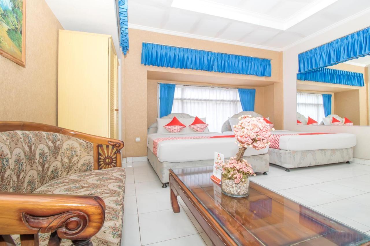 Oyo 3134 Puri Tamu Hotel Джимбаран Екстер'єр фото