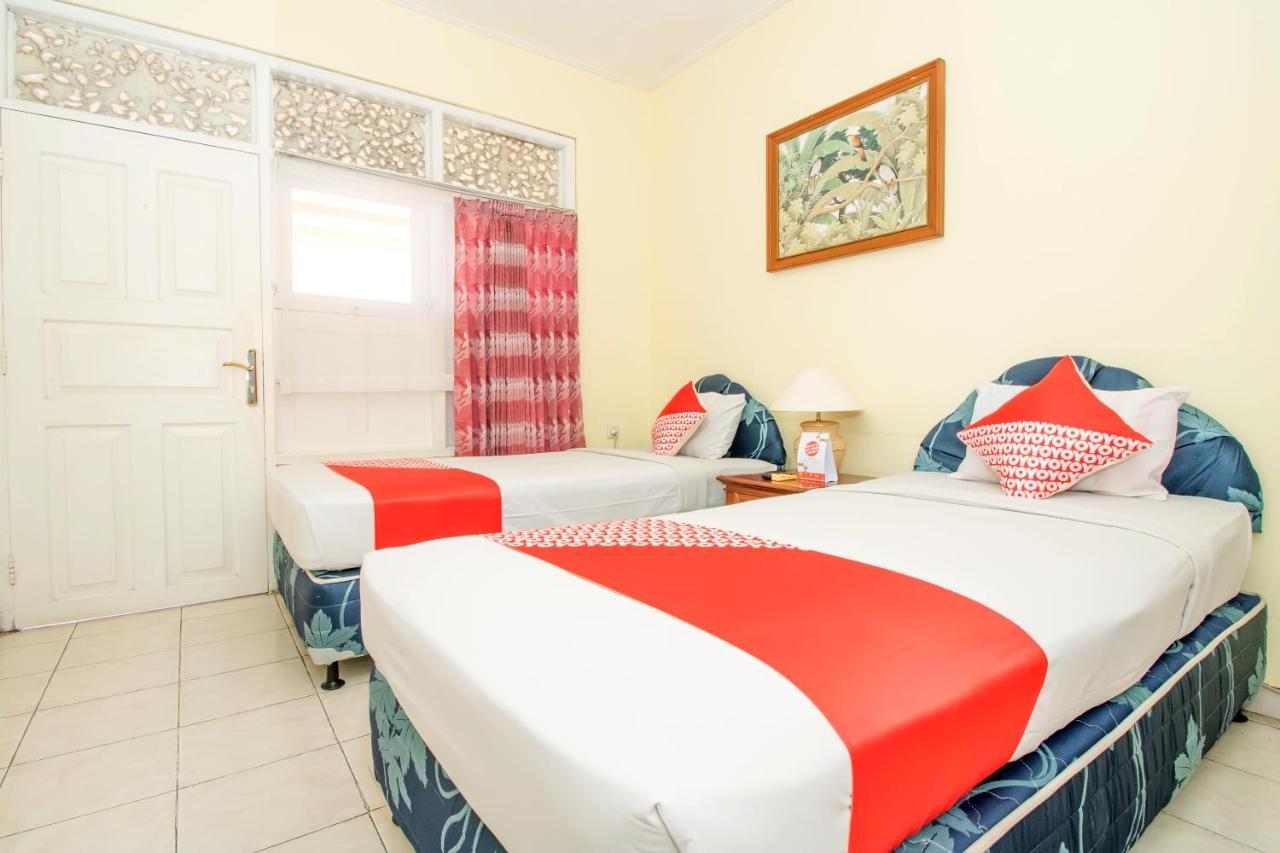 Oyo 3134 Puri Tamu Hotel Джимбаран Екстер'єр фото